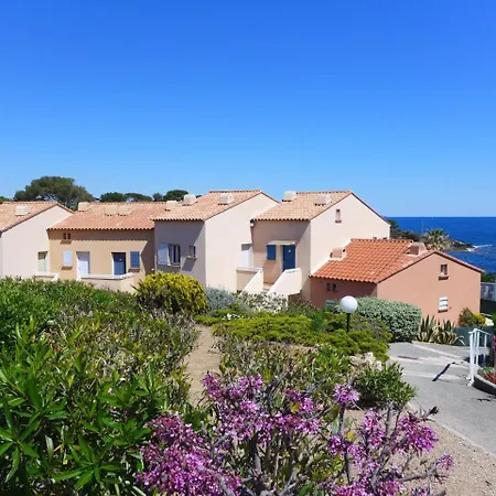 Front De Mer-1