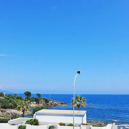 Front De Mer-1 * Fréjus